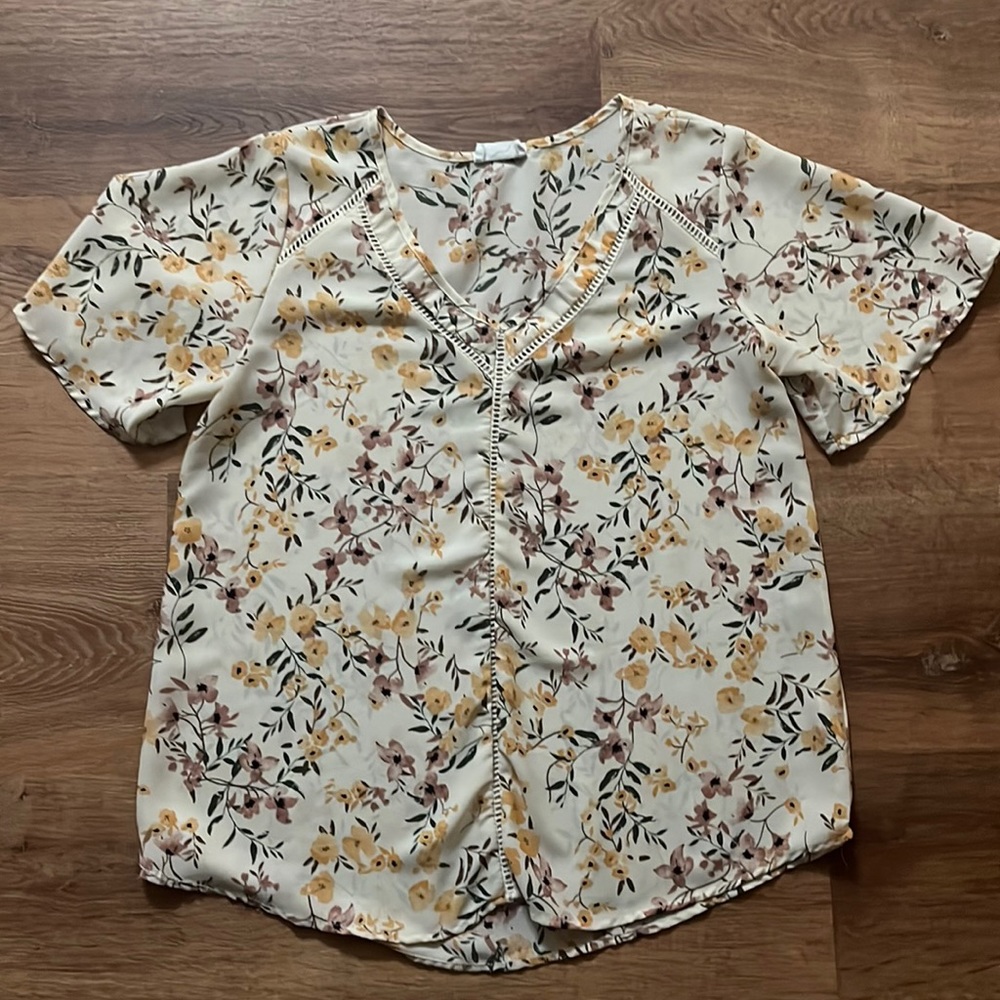 Flowy blouse with pink/yellow floral, detailing in middle front